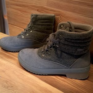 Waterproof wool blend warm winter boots